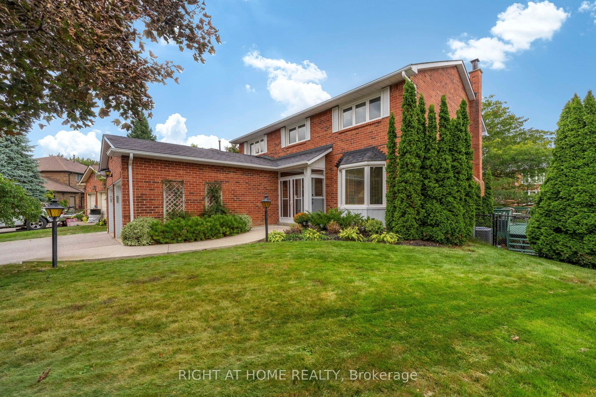 20 Mowat Court, Brampton, ON L6Z 3E6