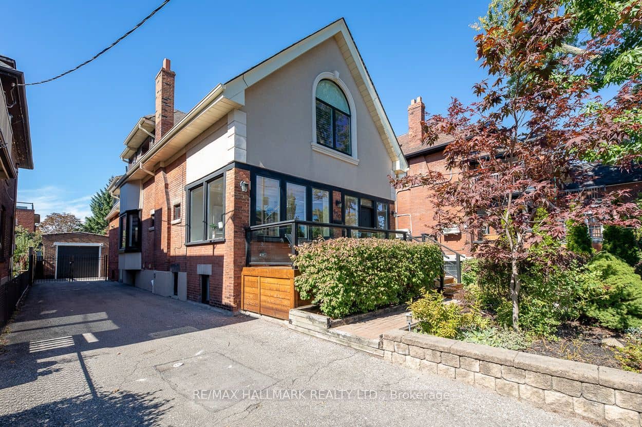 620 Indian Road, Toronto, ON M6P 2C6
