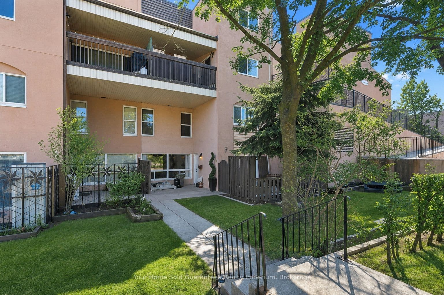 3060 Constition Boulevard 272, Mississauga, ON L4Y 3X8