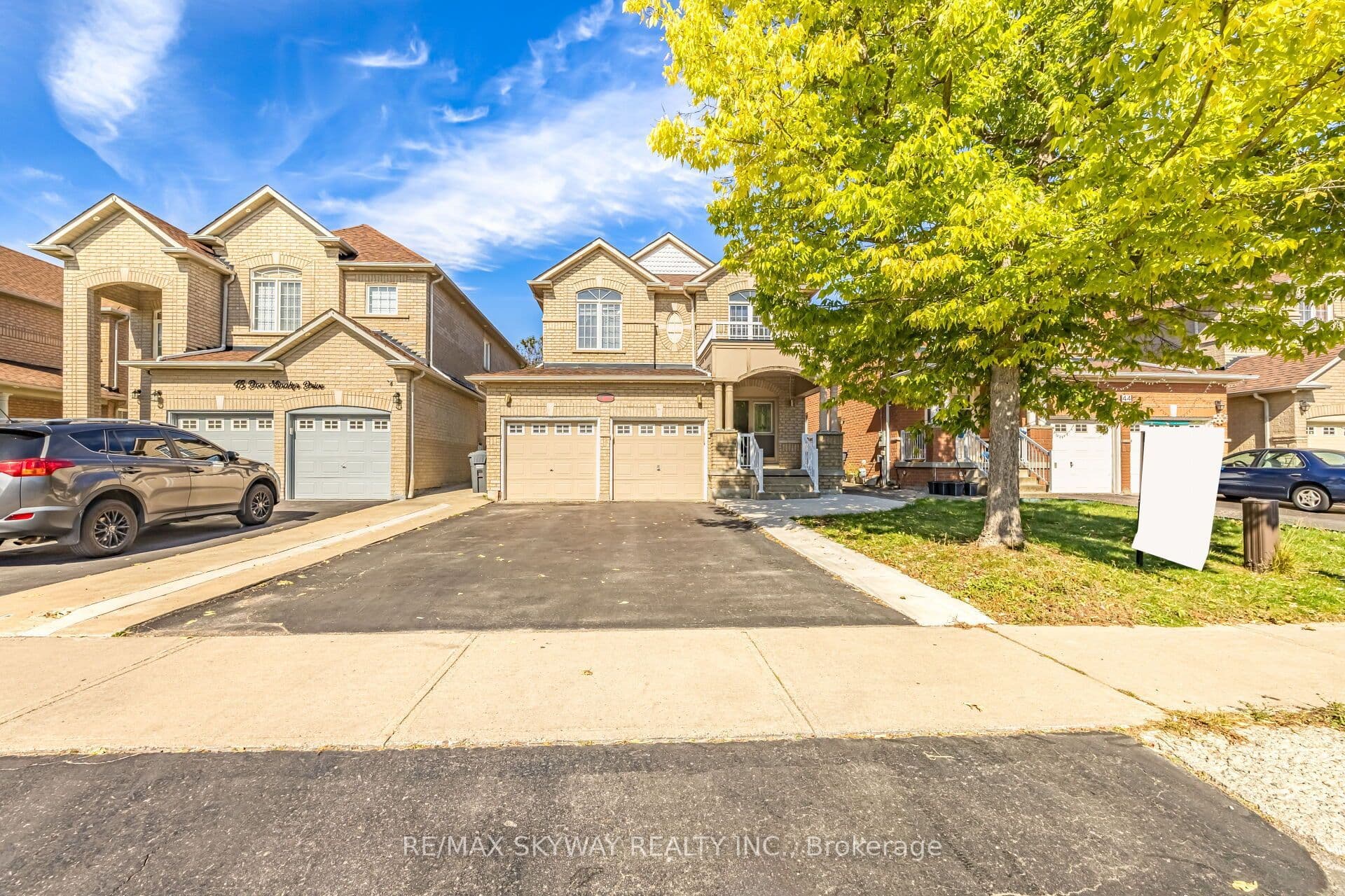 46 Don Minaker Drive, Brampton, ON L6P 1R3