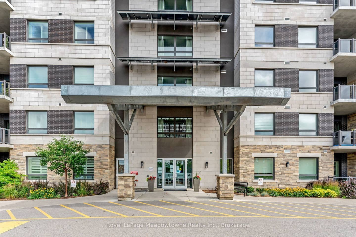 33 Whitmer Street 301, Milton, ON L9T 8P9