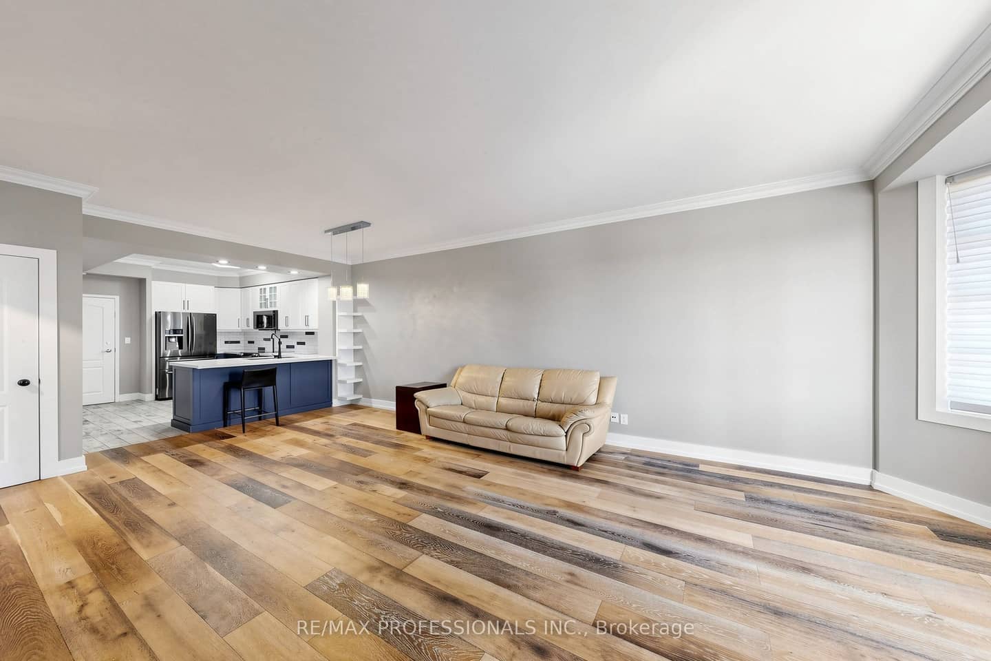 3531 Lake Shore Boulevard W 206, Toronto, ON M8W 1P4