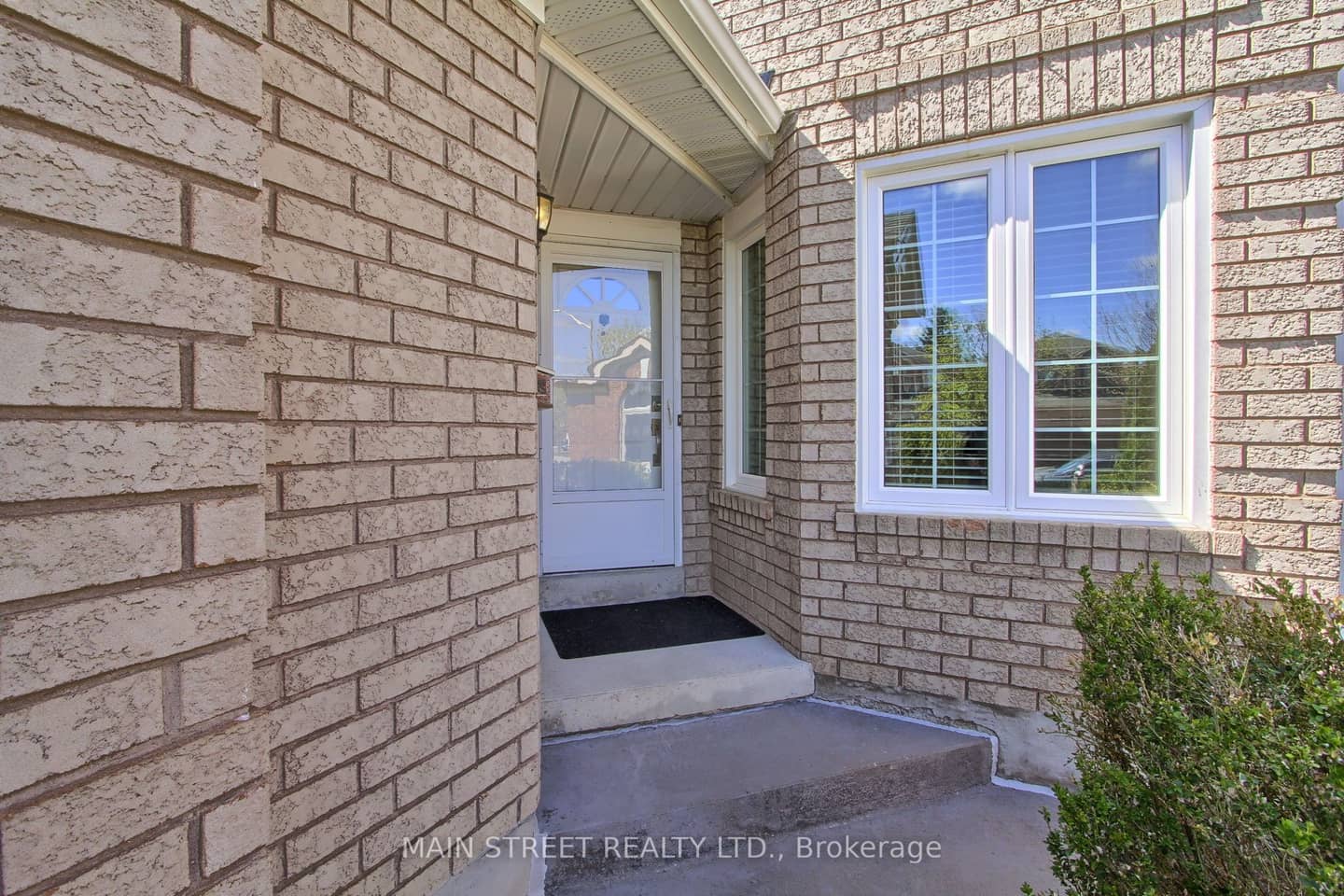 130 Rush Road, Aurora, ON L4G 7G4