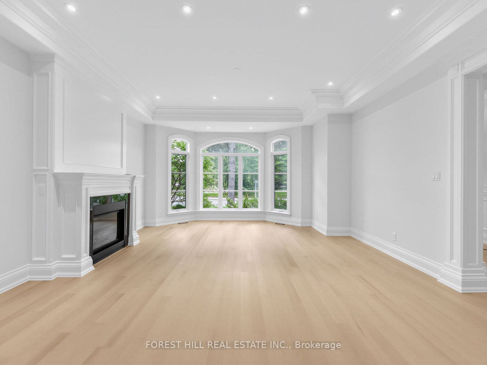 1B Carluke Crescent, Toronto, ON M2L 2H7