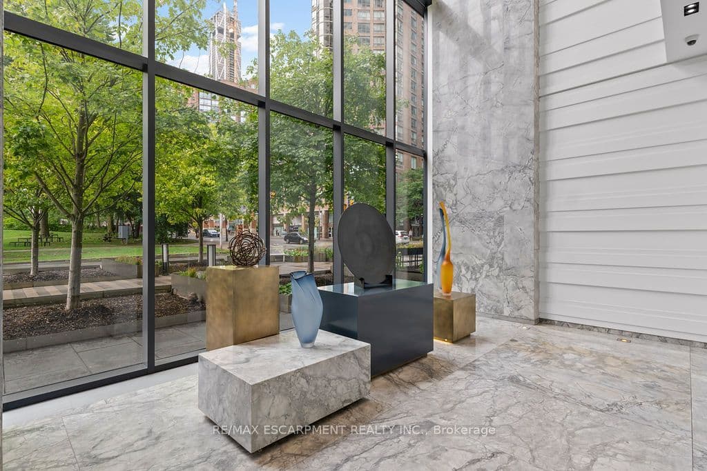 57 St Joseph Street 206, Toronto, ON M5S 0C5