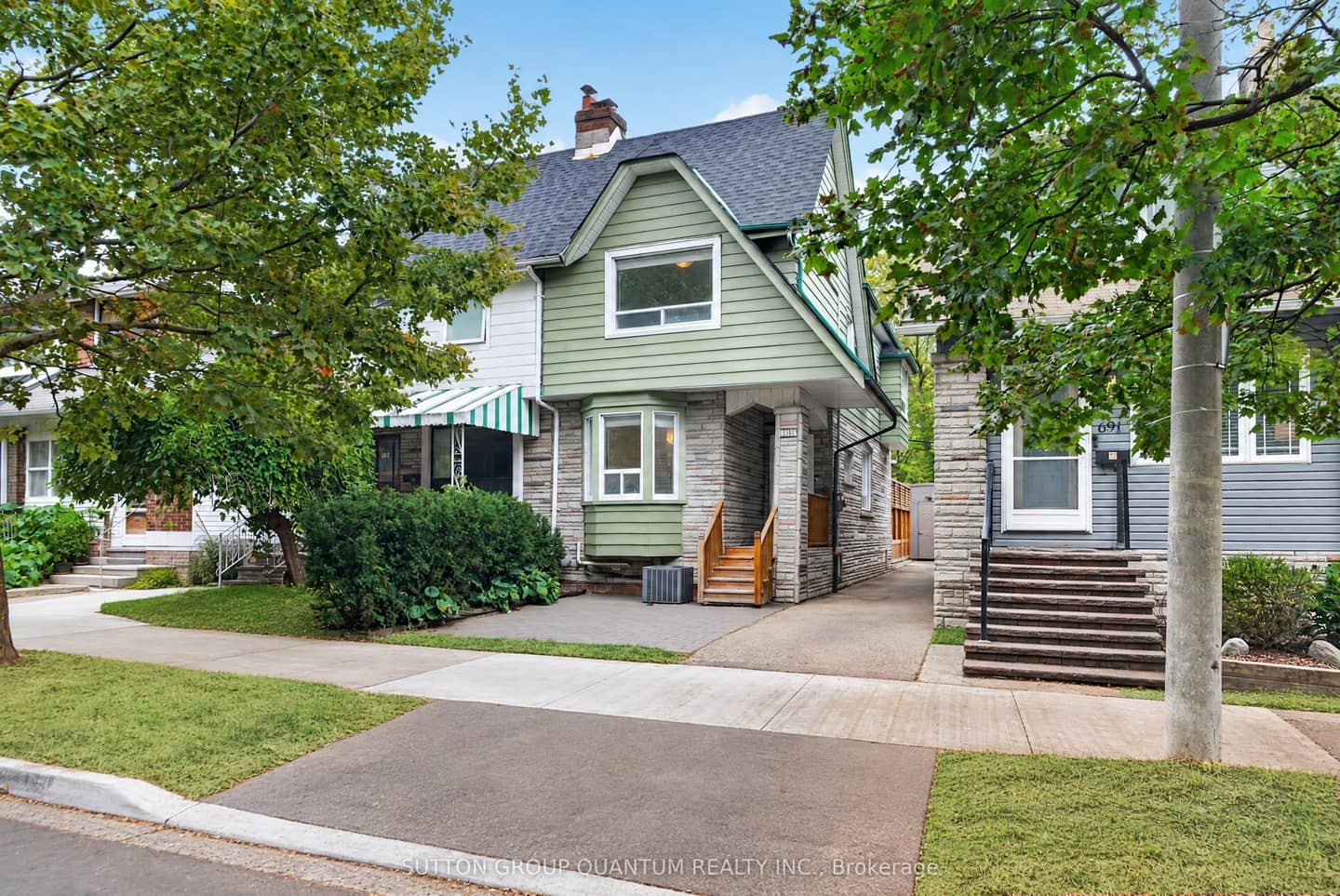 693 Greenwood Avenue, Toronto, ON M4J 4B6
