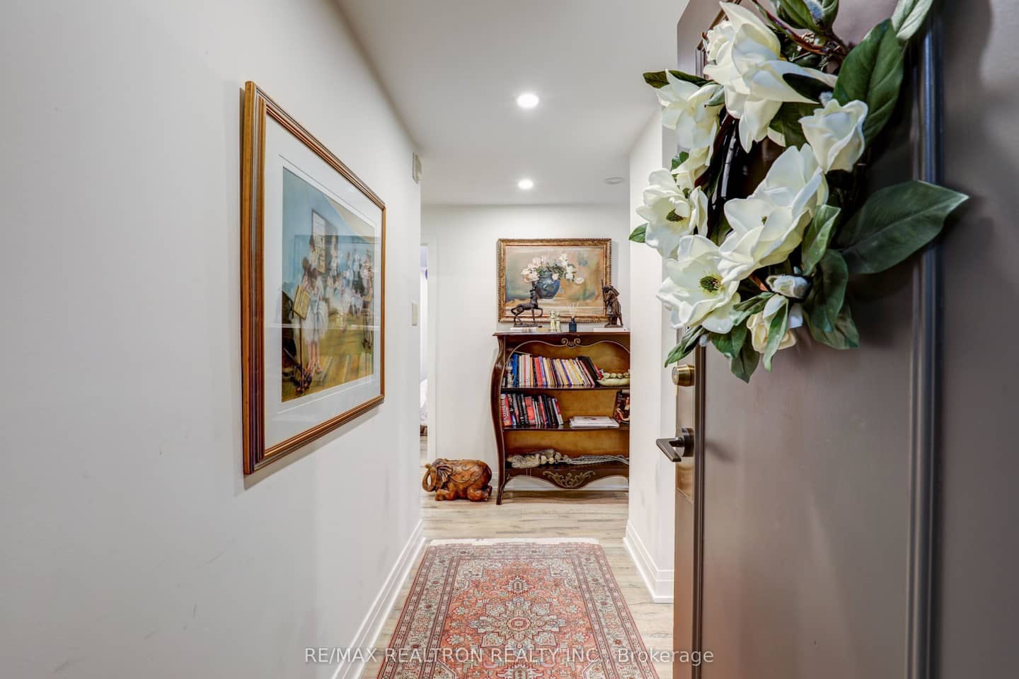 60 Inverlochy Boulevard 709, Markham, ON L3T 4T7