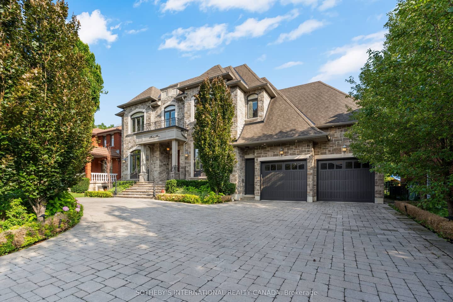 45 Crestwood Road, Vaughan, ON L4J 1A4