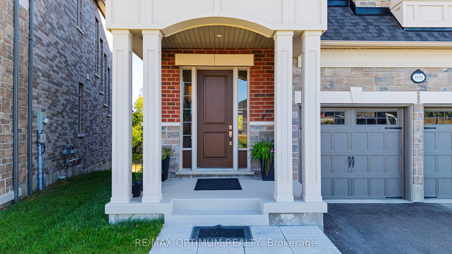 88 Pheasant Ridge Drive, Whitby, ON L1P 0R9