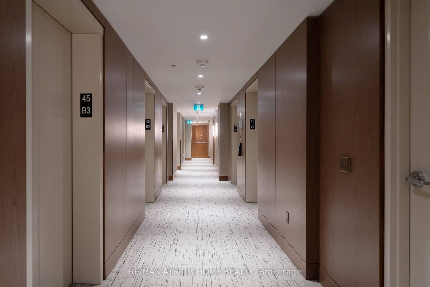 3 Concord Cityplace Way 4510, Toronto, ON M5V 0X4