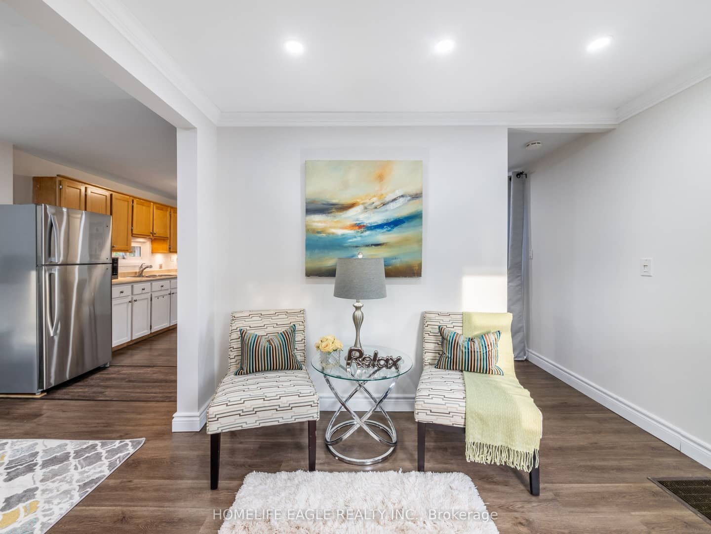 75 Denne Boulevard, Newmarket, ON L3Y 4H5