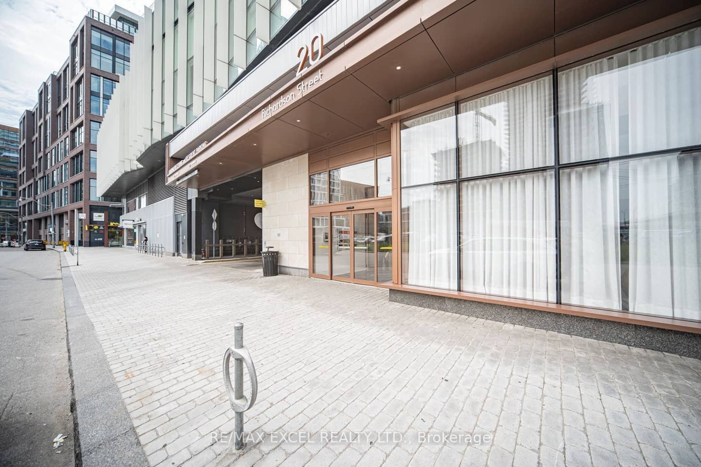 20 Richardson Street 3311, Toronto, ON M5A 0S6