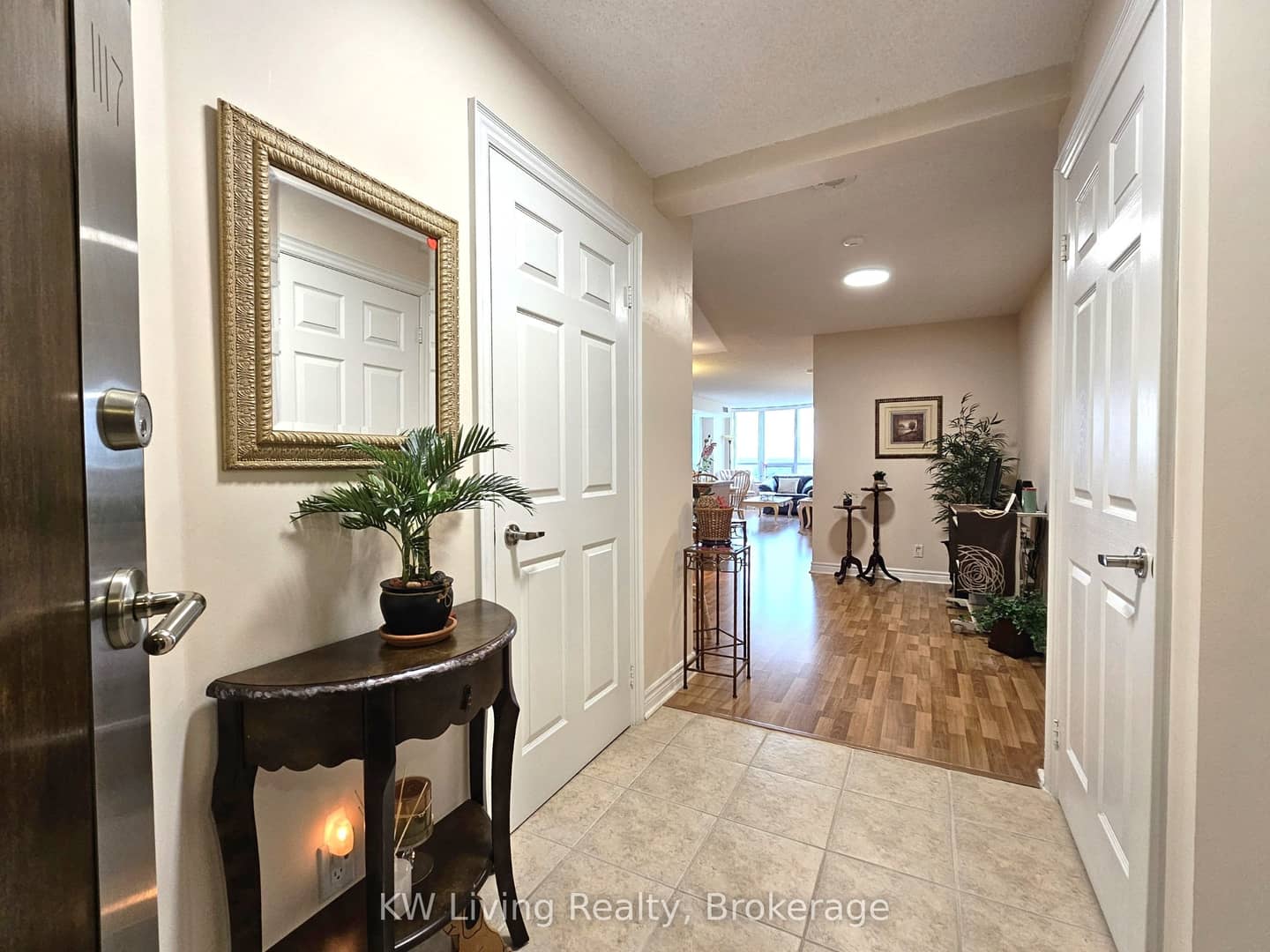 33 Cox Boulevard 1117, Markham, ON L3R 8A6