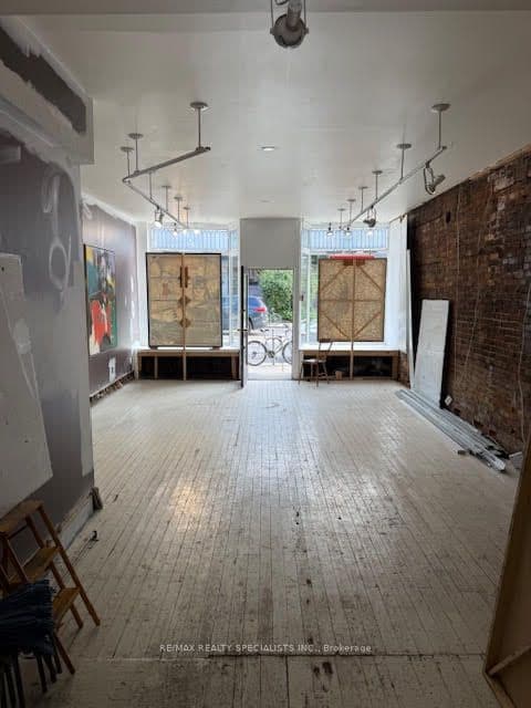 1052 Bathurst Street, Toronto, ON M5R 3G7