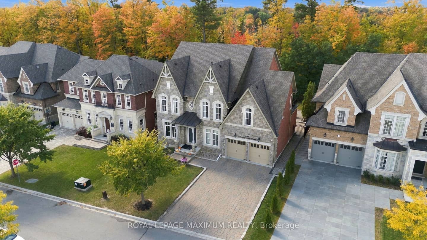 124 Annsleywood Court, Vaughan, ON L4H 4G6
