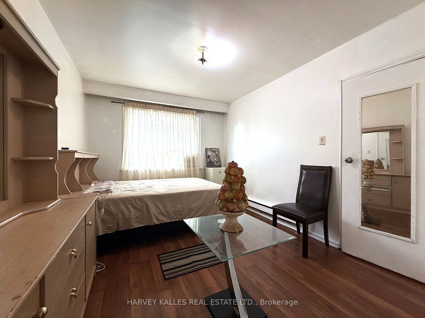 8 Medford Avenue Room # 4, Toronto, ON M1L 4G2