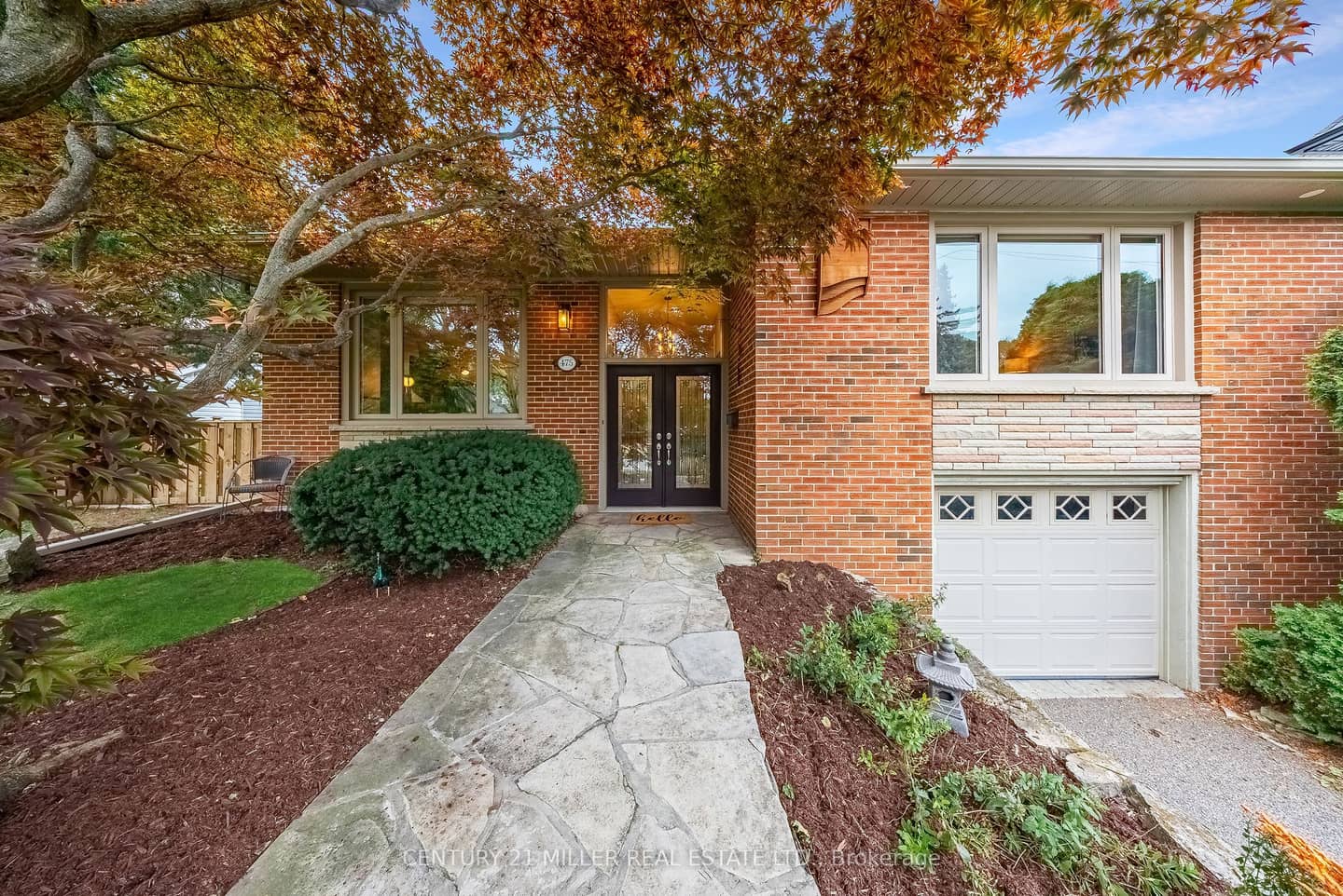 475 Willis Drive, Oakville, ON L6L 4V6