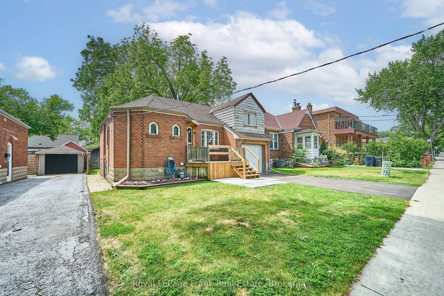 203 William Street, Toronto, ON M9N 2H2