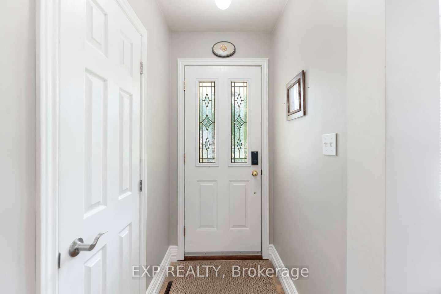 1063 Joan Drive, Burlington, ON L7T 3H3
