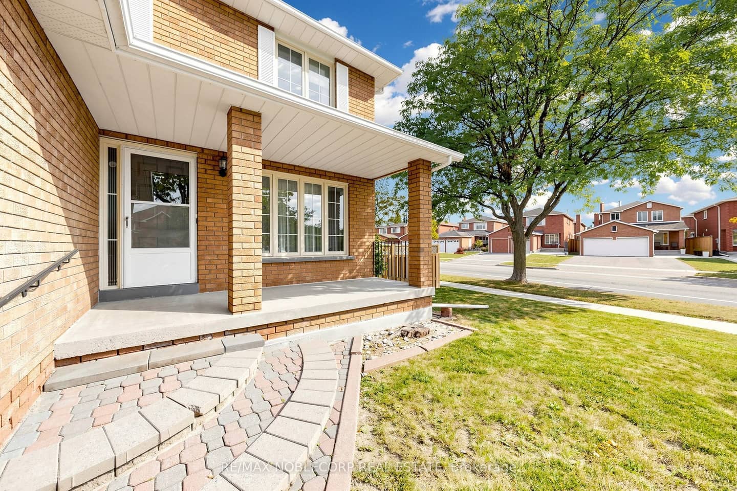 162 Venetian Crescent, Vaughan, ON L4L 5G3