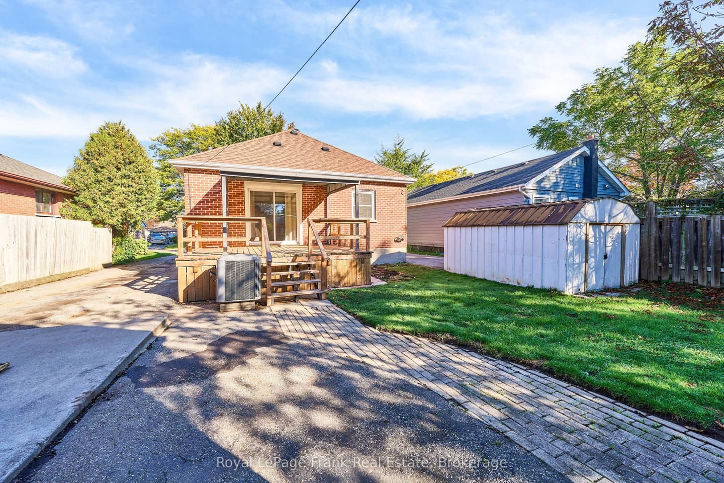 435 Woodcrest Avenue, Oshawa, ON L1J 2T5