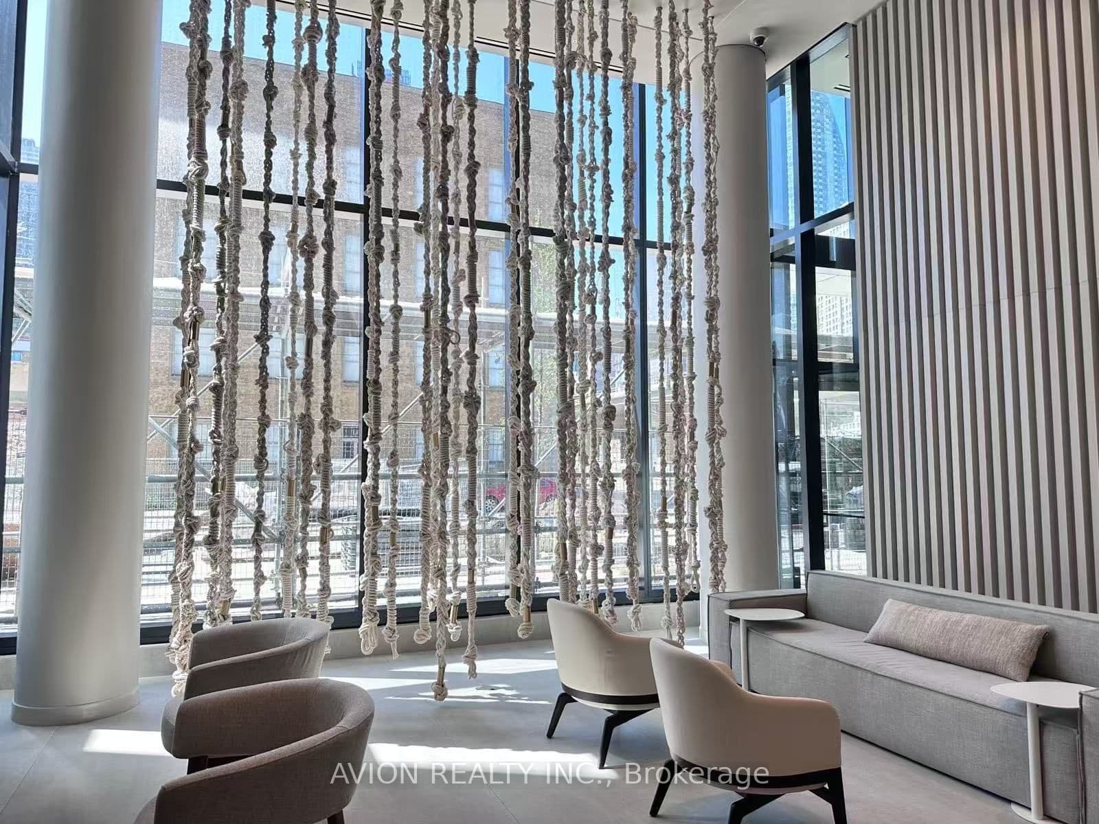 55 Cooper Street 5710, Toronto, ON M5E 0G1