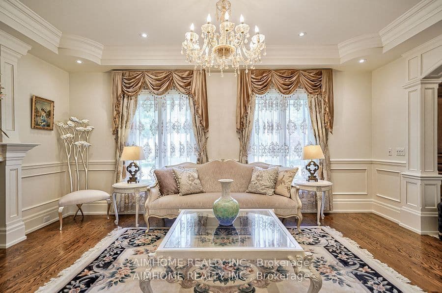 38 Pheasant Road, Toronto, ON M2M 3G7