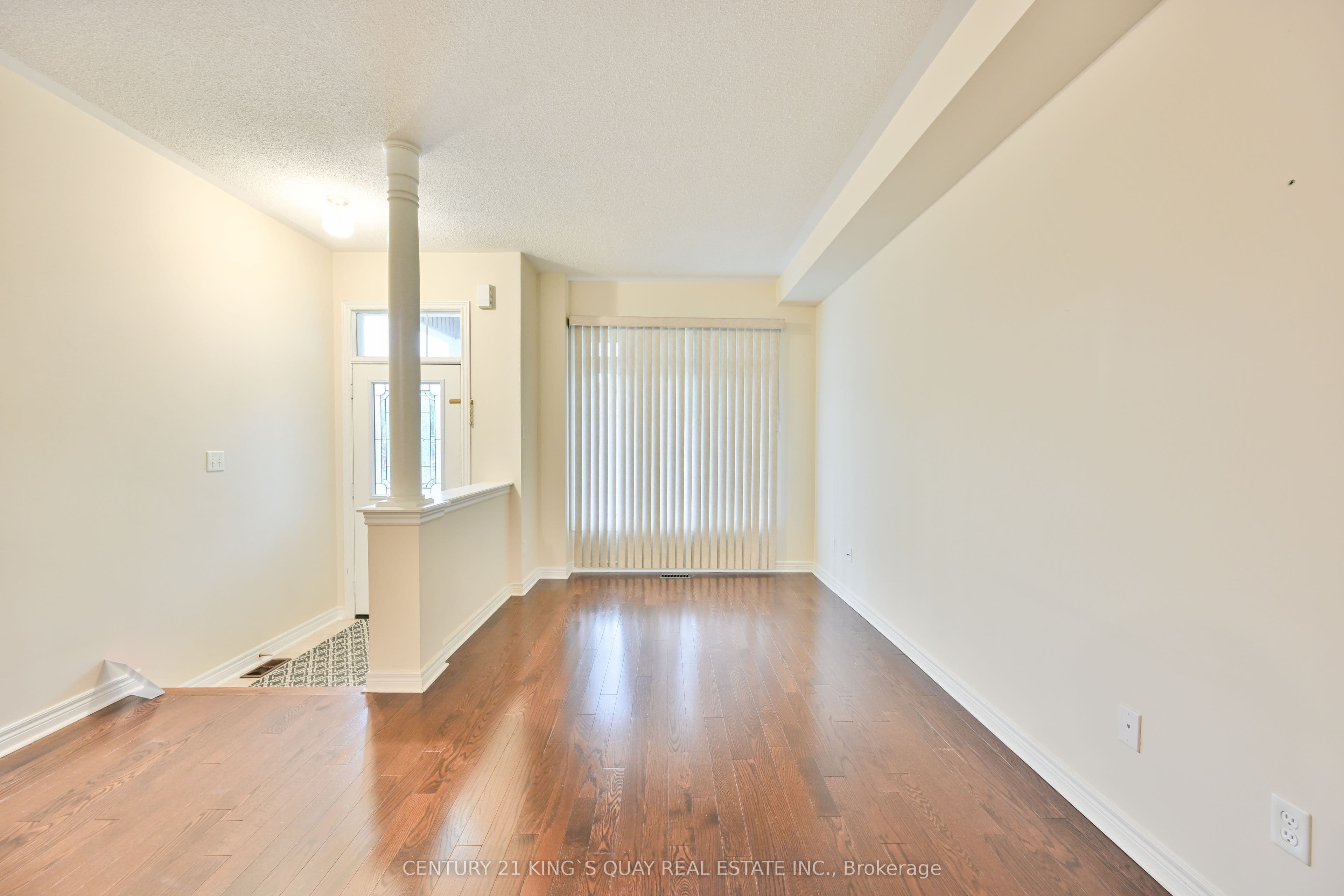 10 Lundigan Drive, Georgina, ON L4P 0C3
