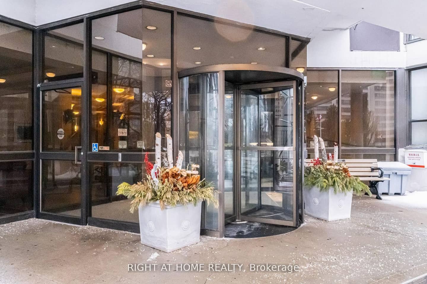 1333 Bloor Street E 606, Mississauga, ON L4Y 3T6