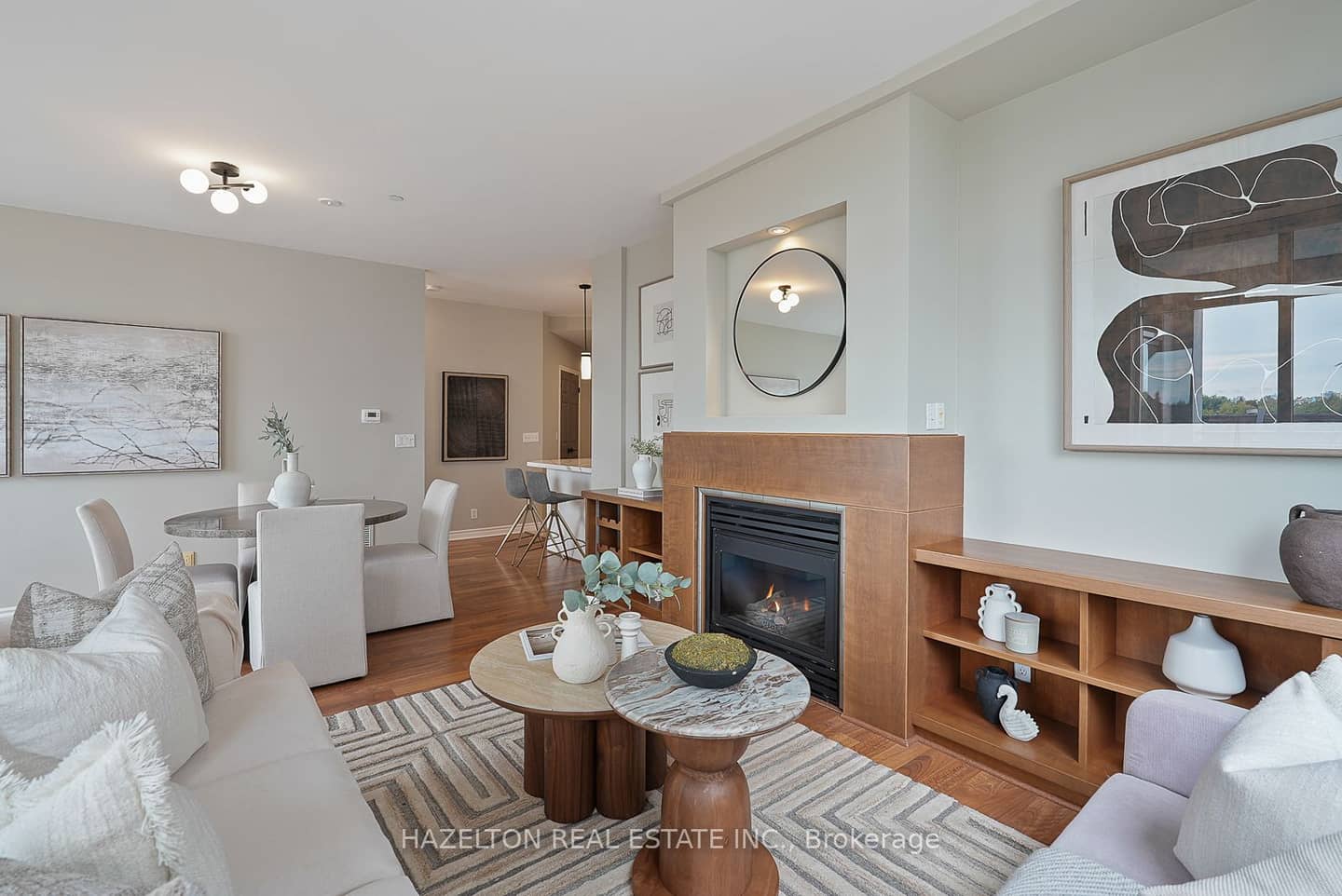 980 Yonge Street 501, Toronto, ON M4W 3V8