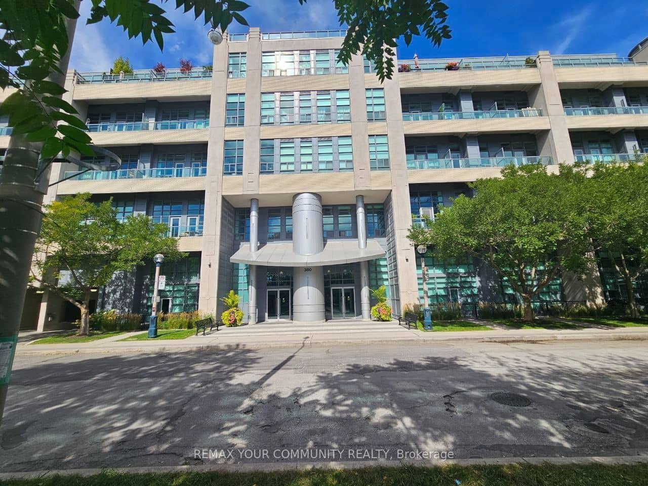 380 Macpherson Avenue 210, Toronto, ON M4V 3E3