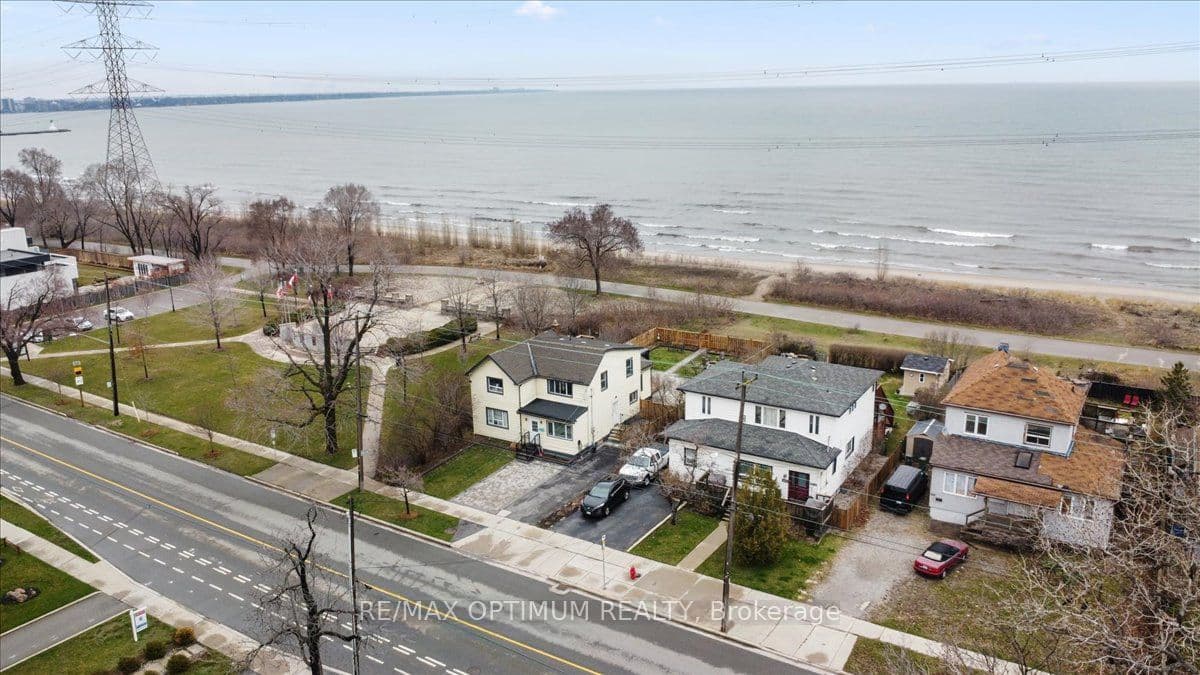 1019 Beach Boulevard, Hamilton, ON L8H 6Z8