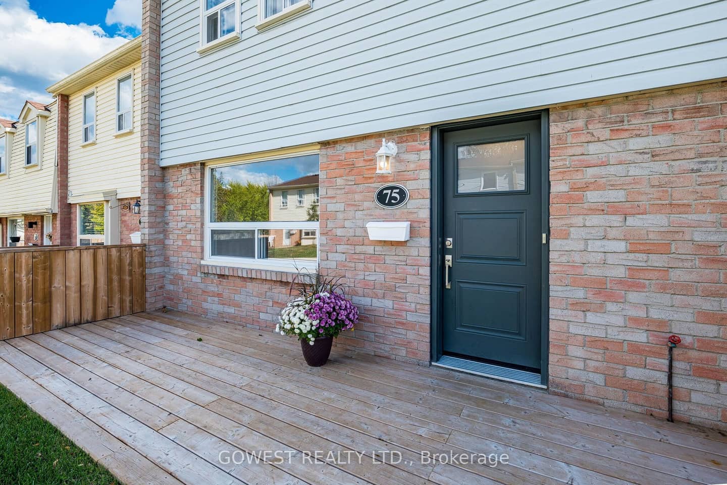 1055 Shawnmarr Road 75, Mississauga, ON L5H 3V2