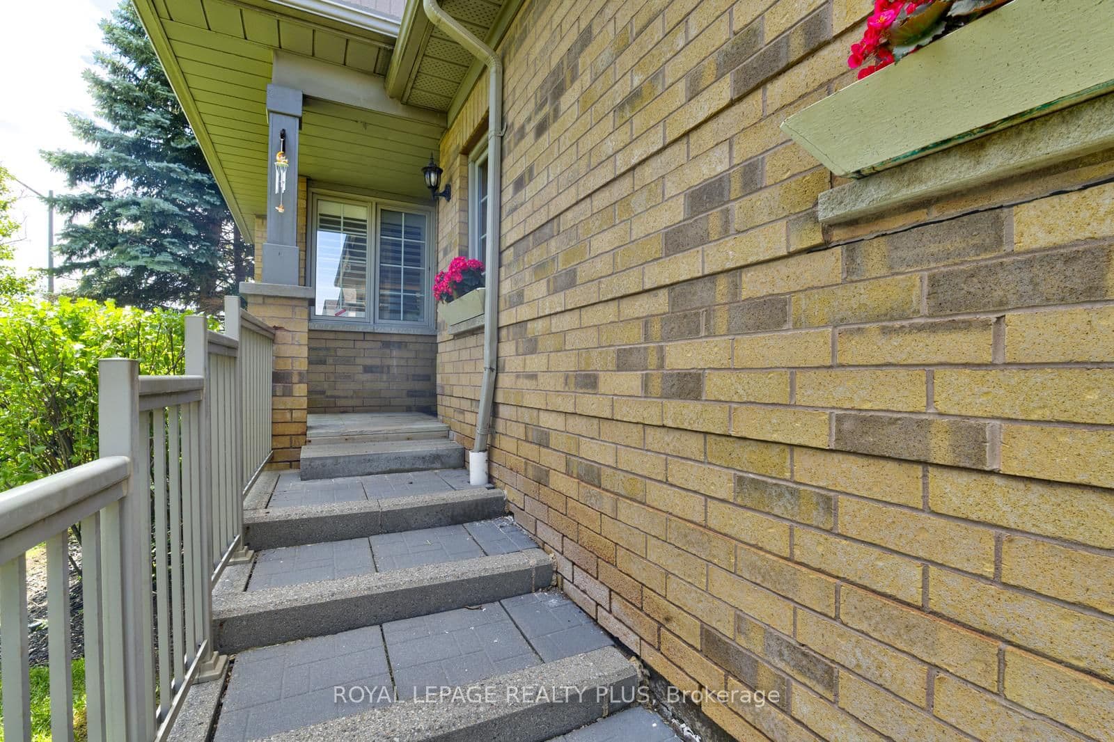 5658 Glen Erin Drive 1, Mississauga, ON L5M 6C4