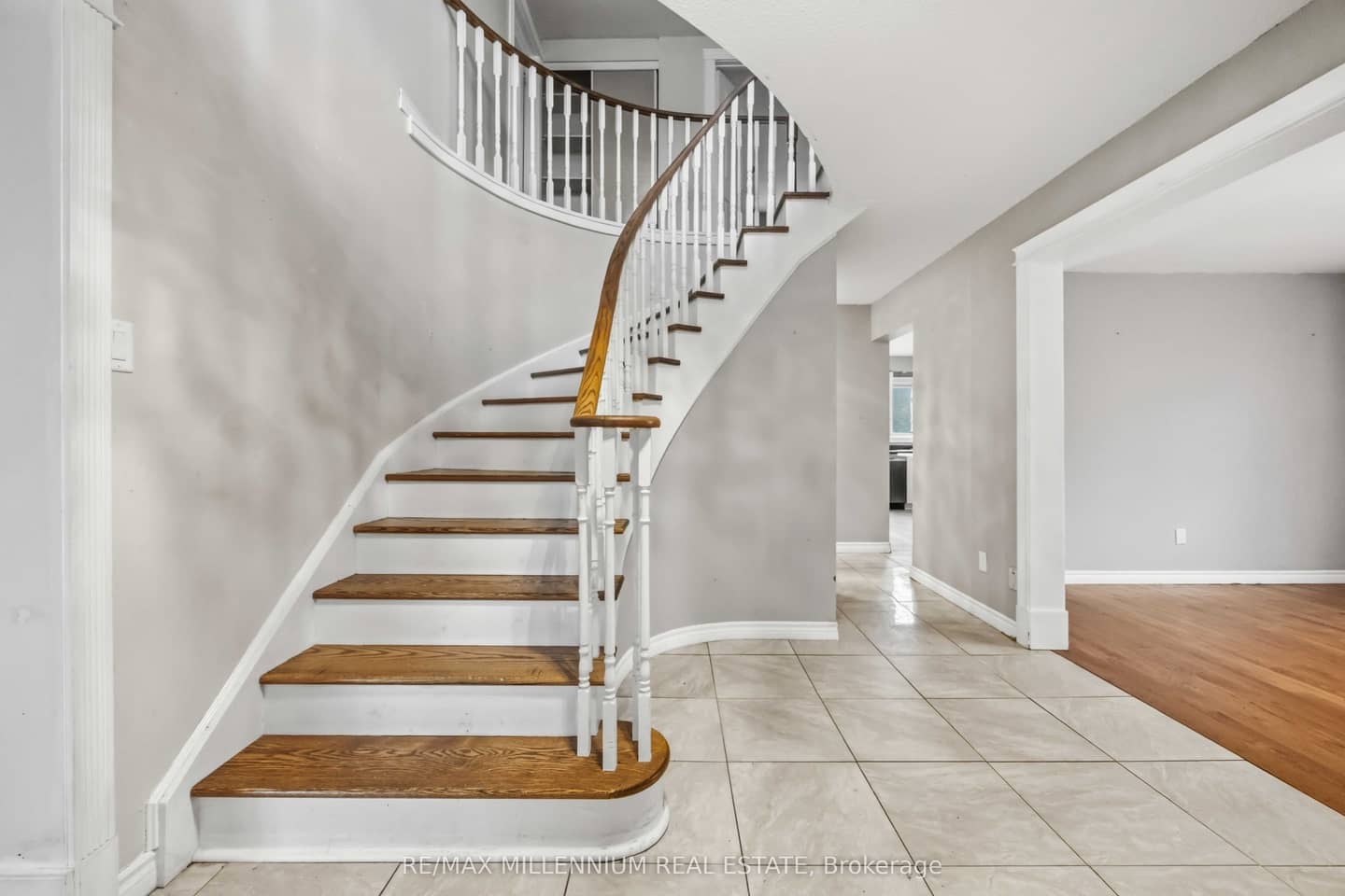 113 Glenabbey Drive, Clarington, ON L1E 2B6