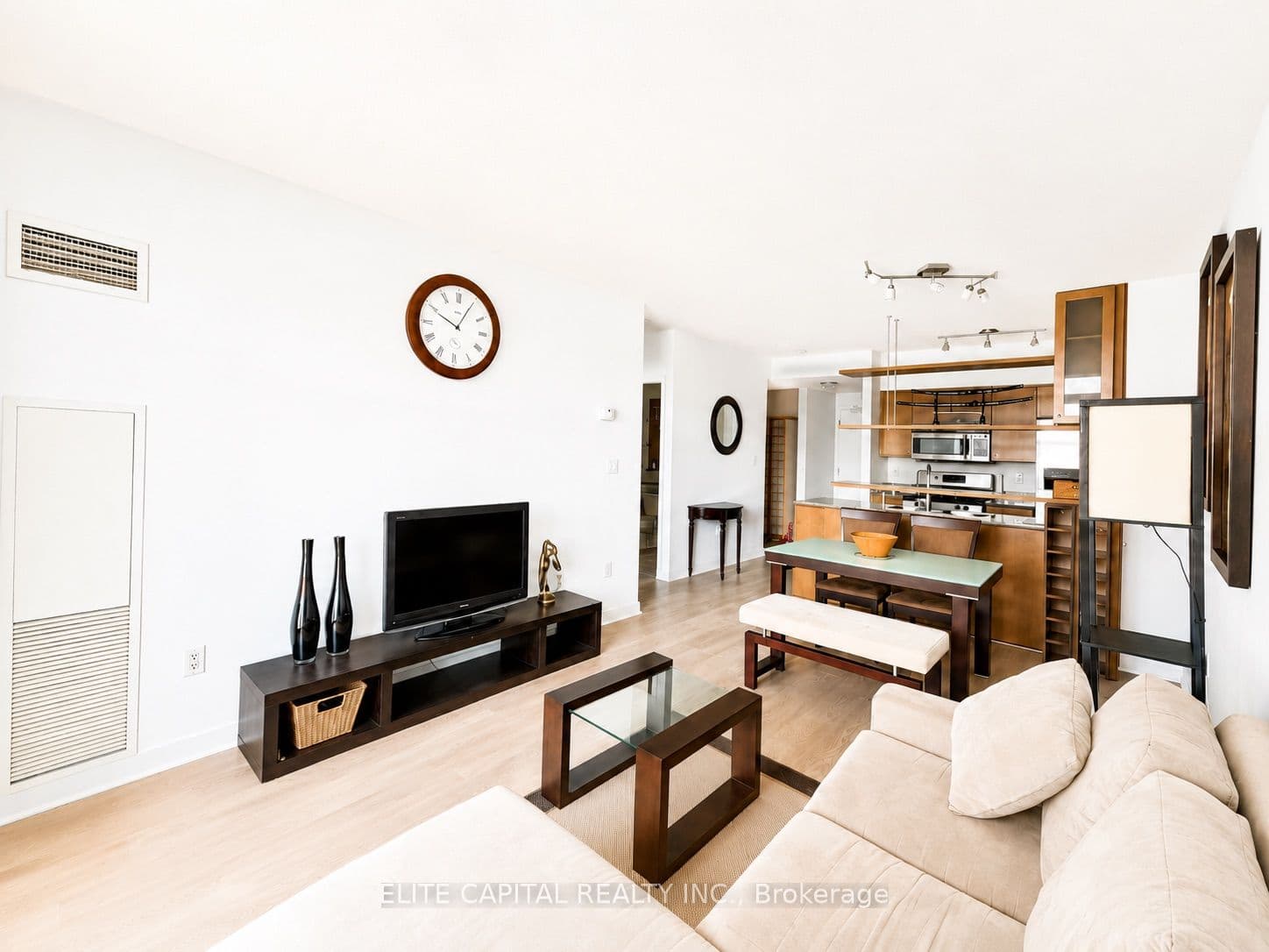 10 Navy Wharf Court 1008, Toronto, ON M5V 3V2