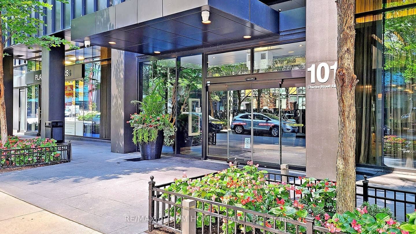 101 Charles Street E 4510, Toronto, ON M4Y 1V2