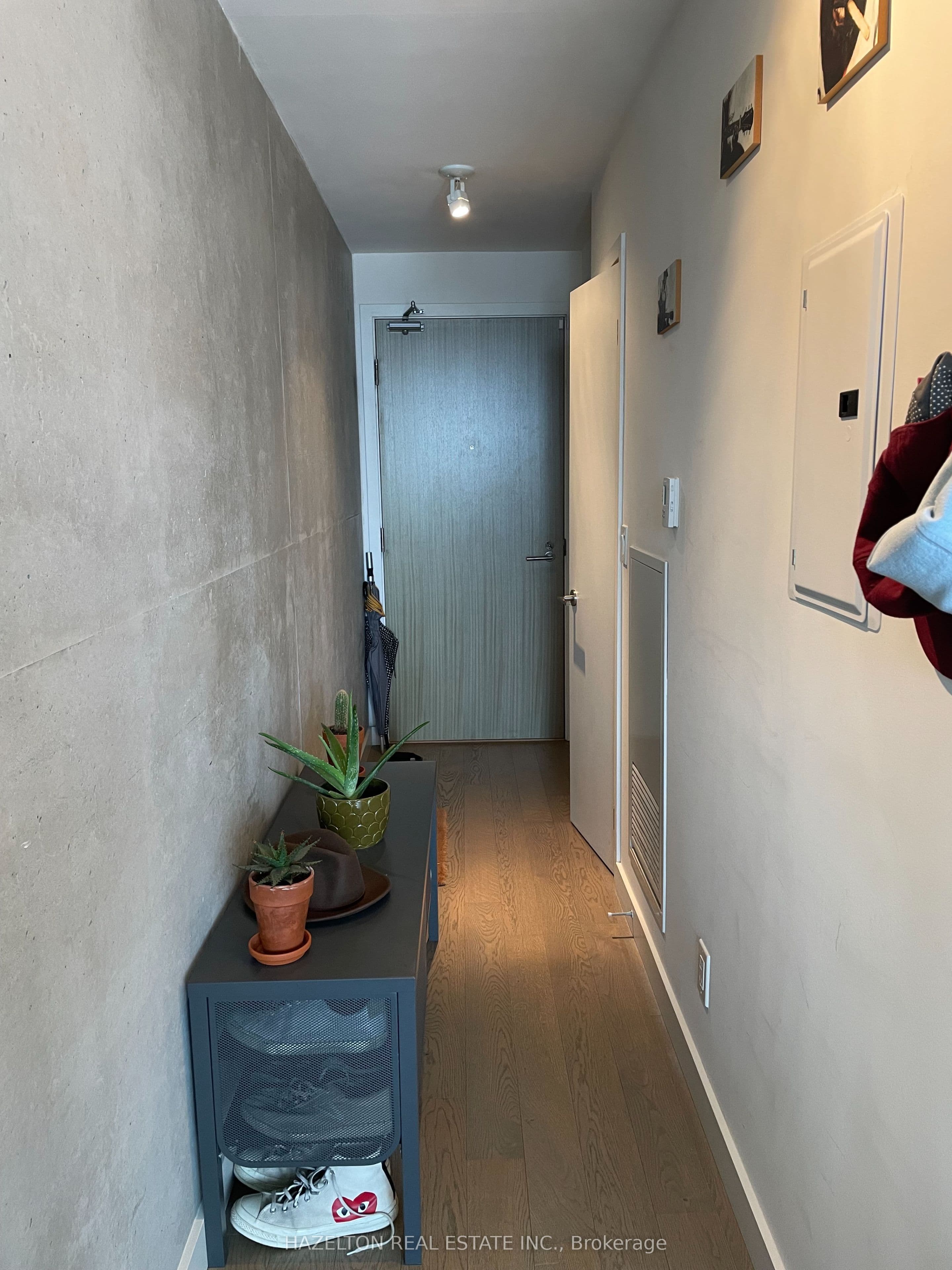 111 Bathurst Street 1404, Toronto, ON M5V 2R1