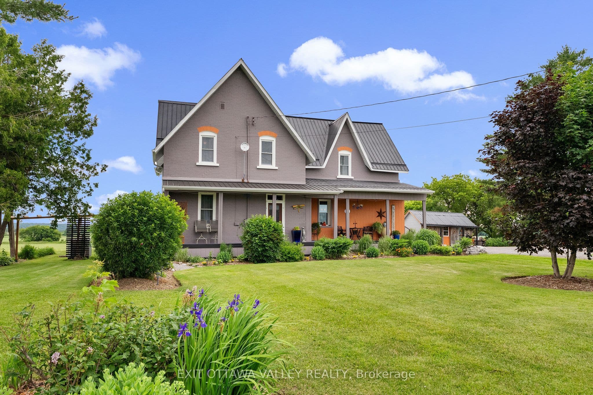 1922 Kerr Line Road, Whitewater Region, ON K0J 1V0