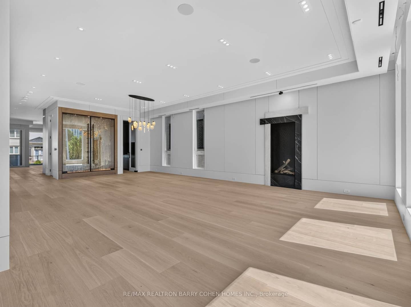 26 Clinton Drive, Richmond Hill, ON L4C 8E2