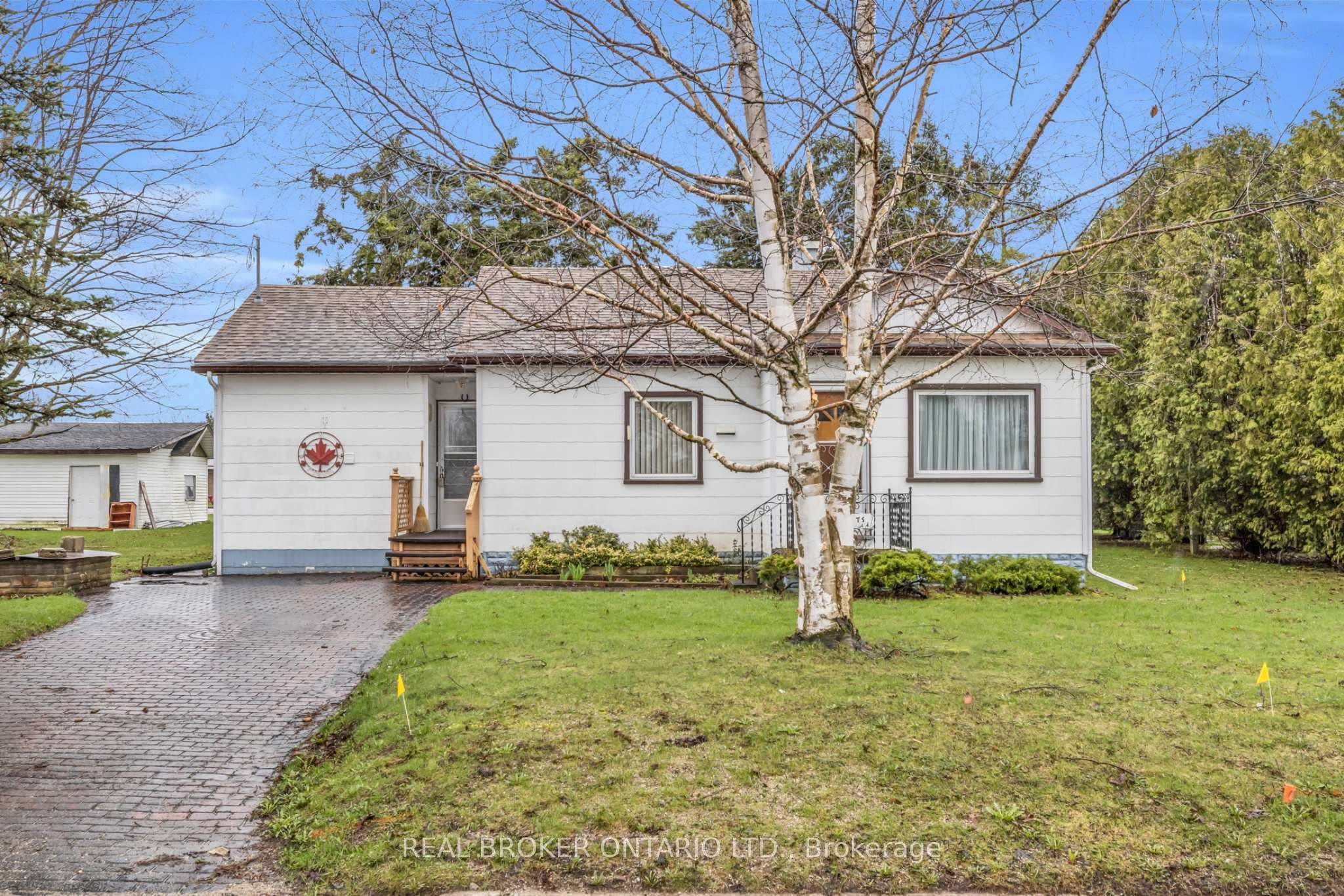 104 King Street, Minto, ON N0G 2P0