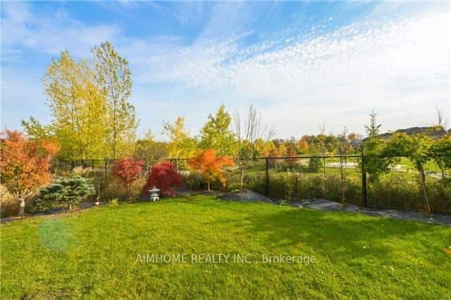 11 Alpaca Drive, Richmond Hill, ON L4E 0E6