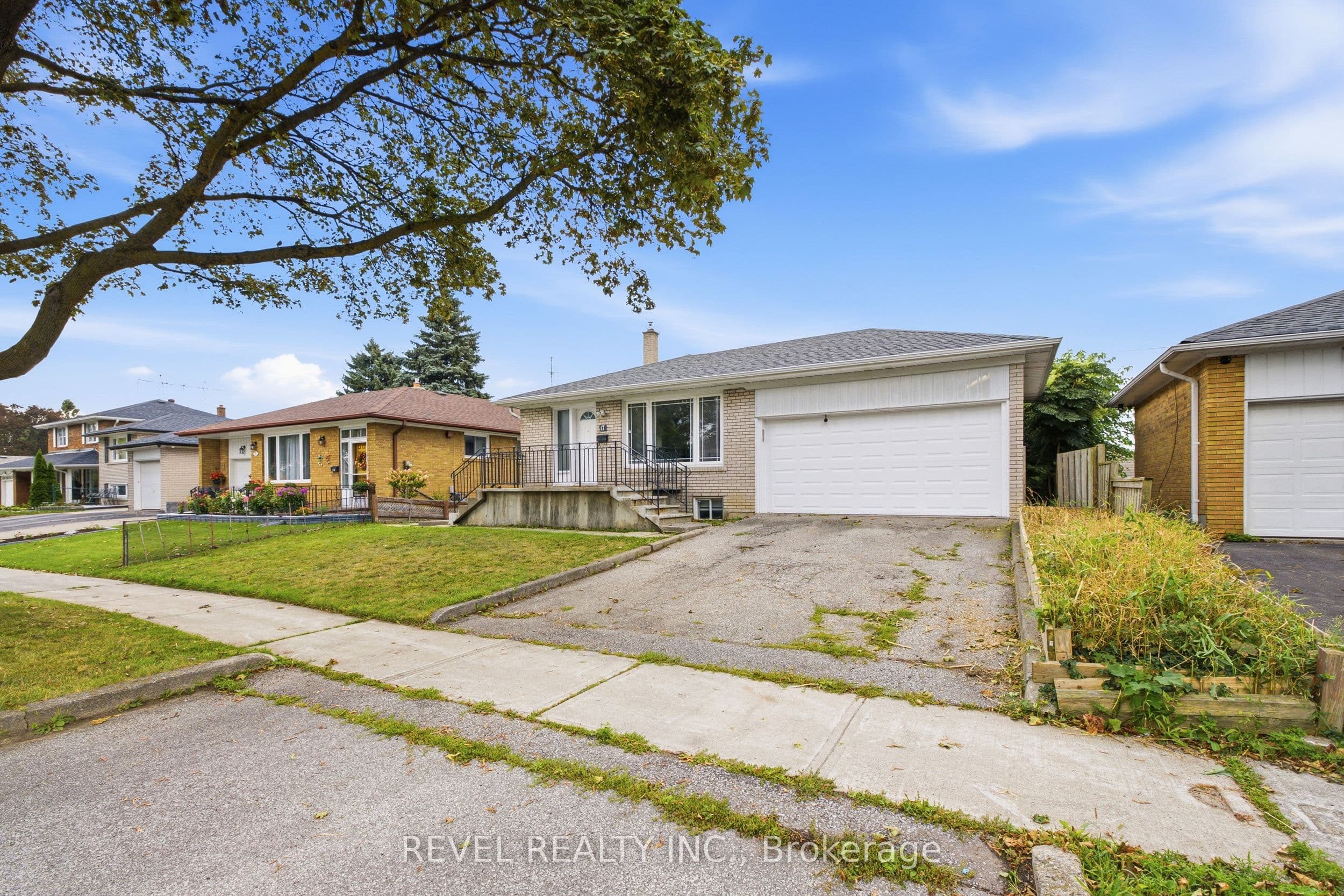 17 Amberjack Boulevard, Toronto, ON M1H 2J2