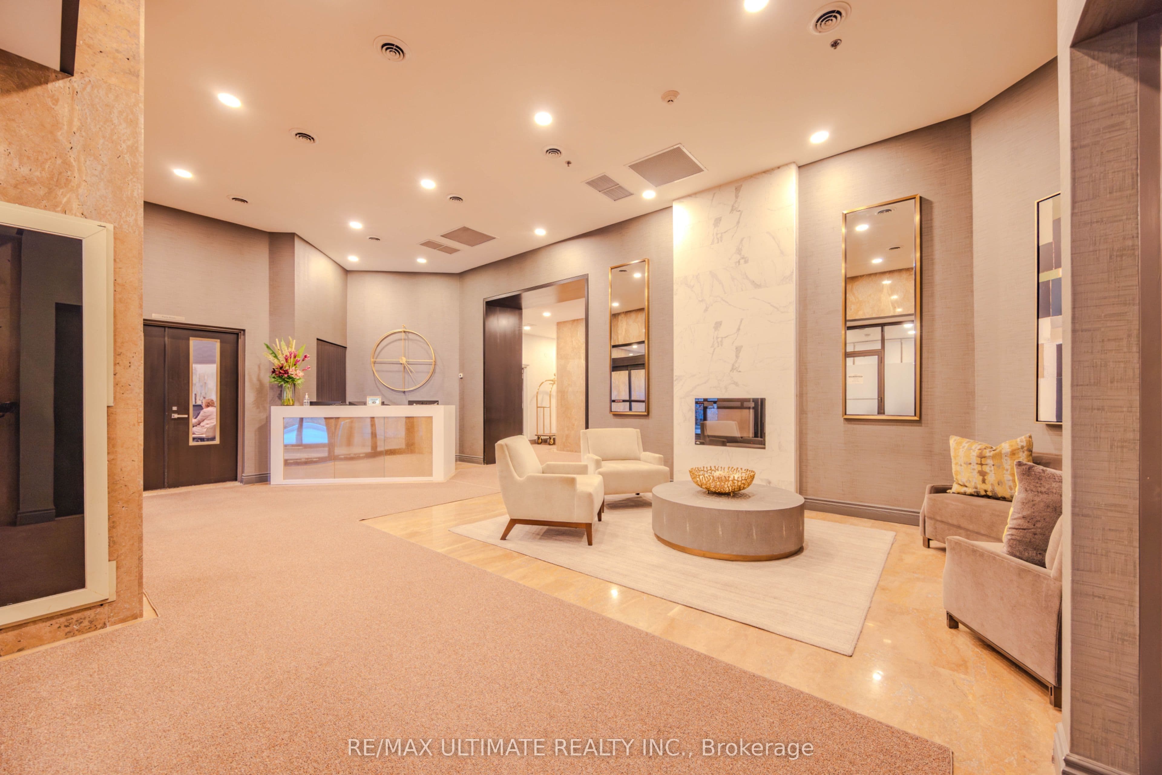 240 Heath Street W 201, Toronto, ON M5P 3L5