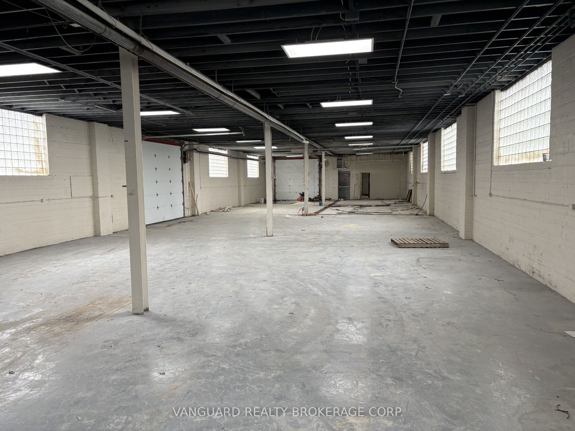 101 Rivalda Road, Toronto, ON M9M 2M6