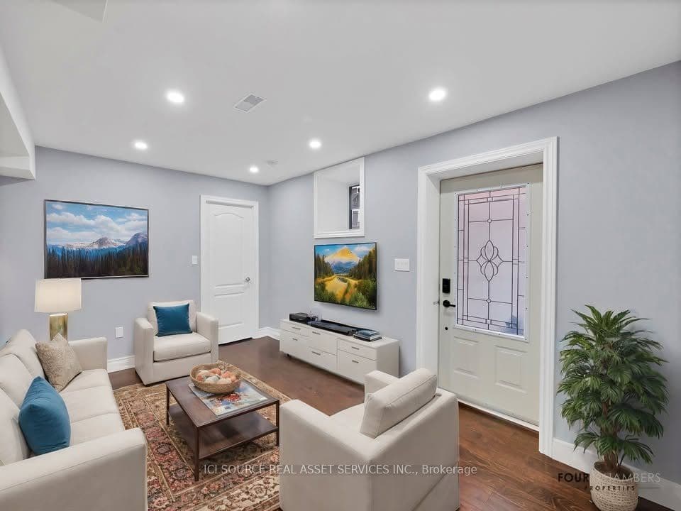 84 Magill Street Unit #B, Hamilton, ON L8R 2Y5