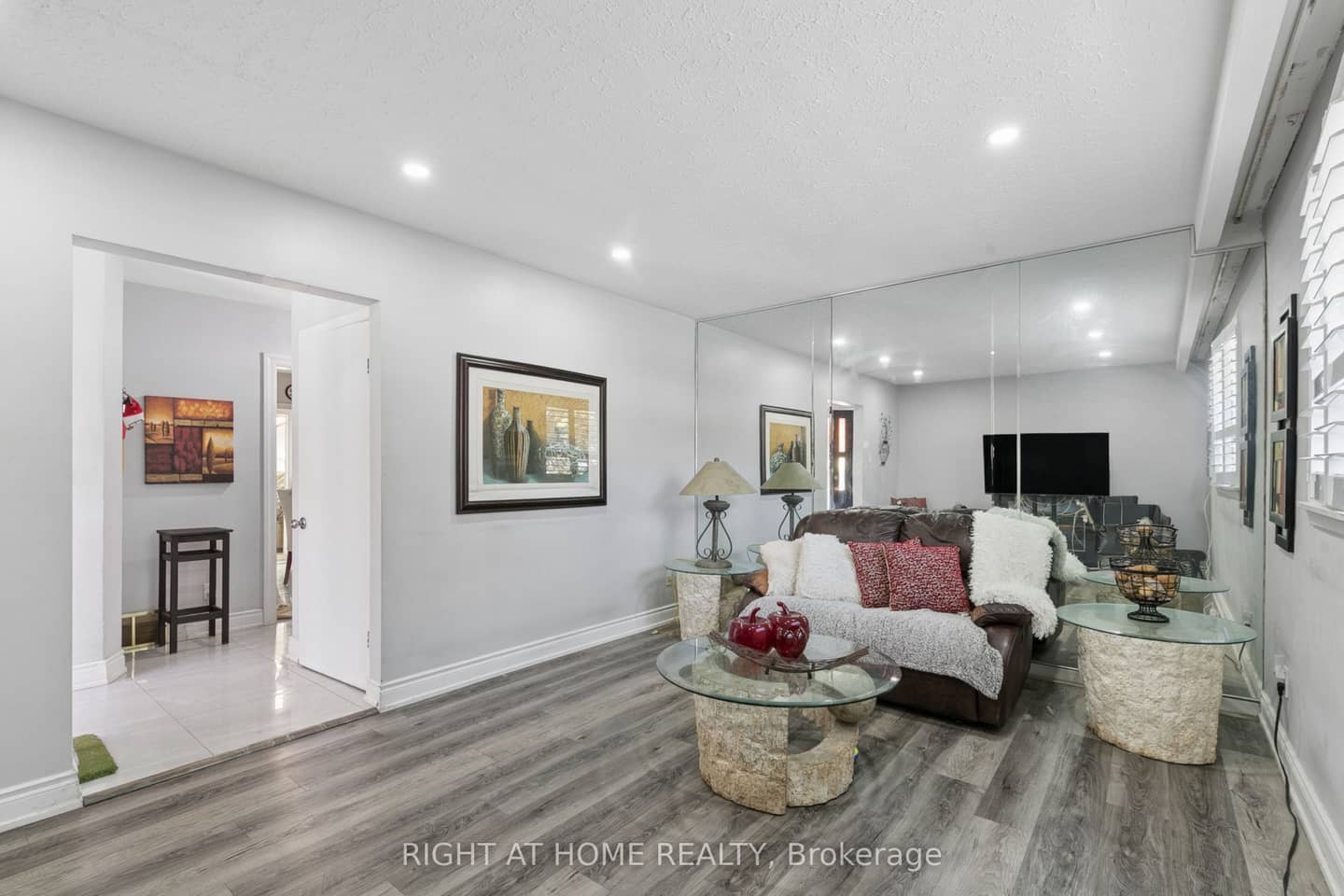 2260 Wiseman Court, Mississauga, ON L5J 1P2