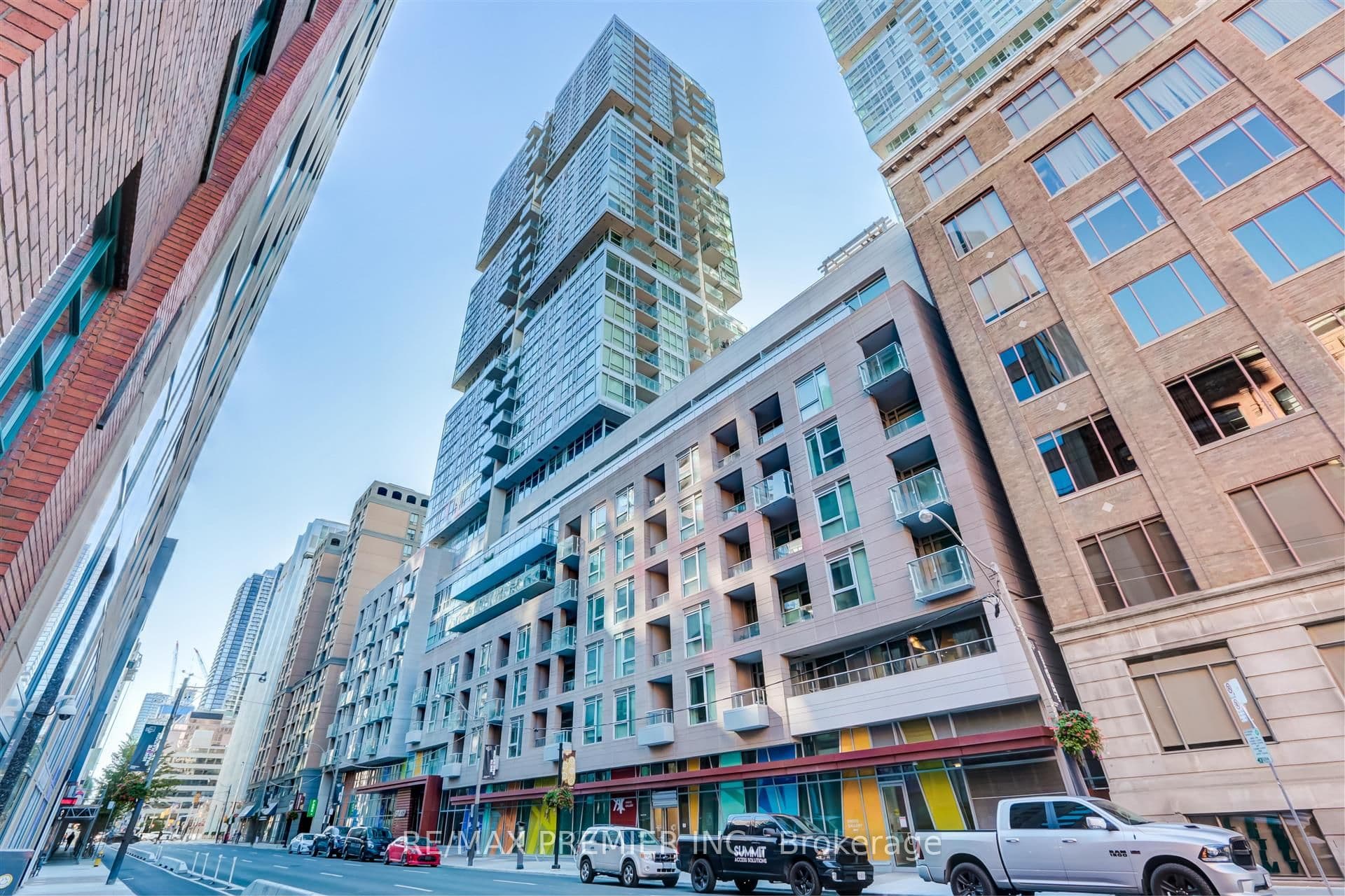 199 Richmond Street W 403, Toronto, ON M5V 0H4