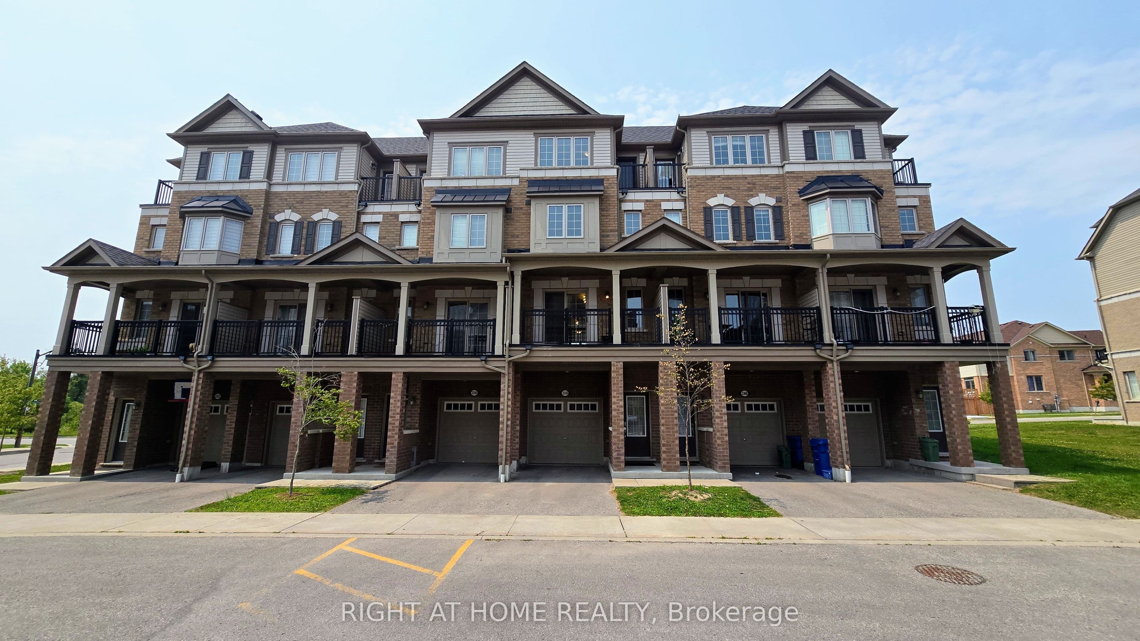 2358 Chevron Prince Path 341, Oshawa, ON L1L 0K9