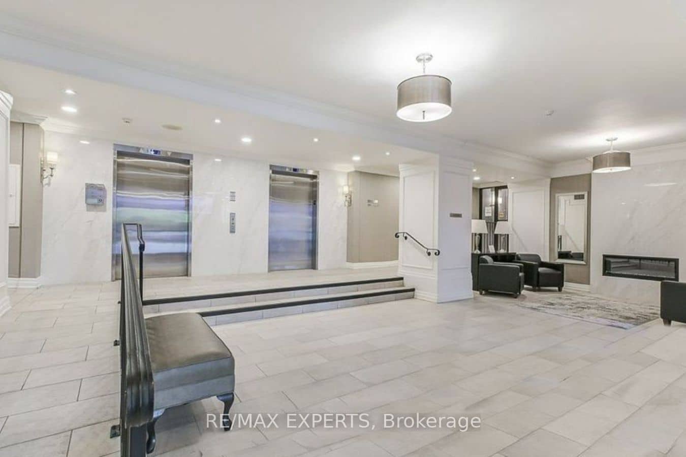 5 Weldrick Road W 605, Richmond Hill, ON L4C 8S9